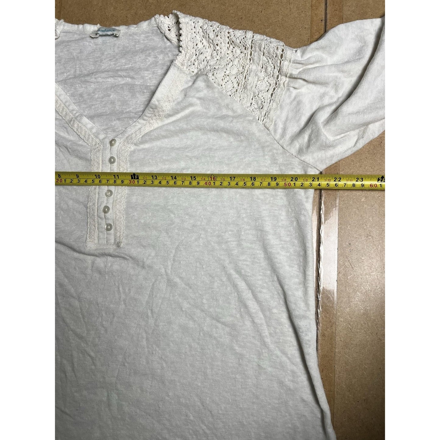 Sundance Tunic Womens L White Crochet V-Neck Long Sleeve Button Lightweight