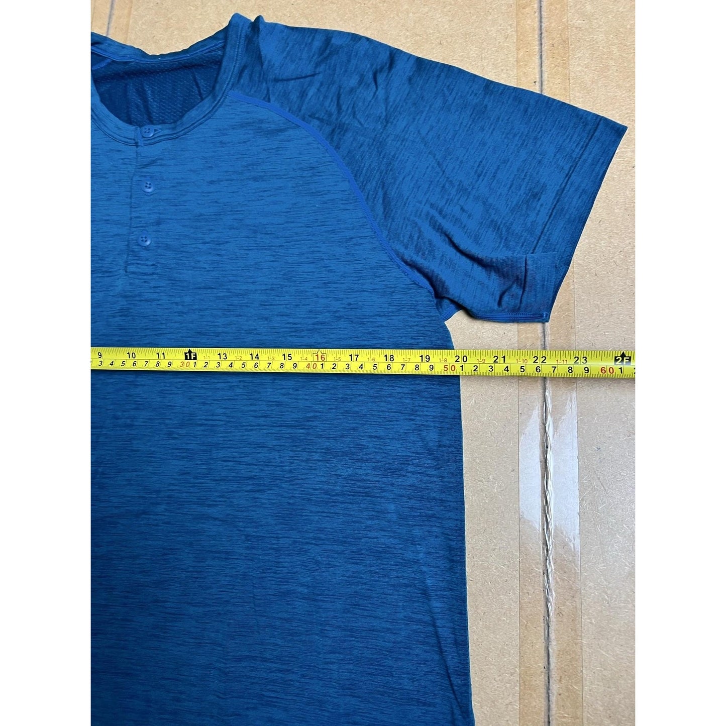 Lululemon Shirt Mens L Blue Henley Short Sleeve Lightweight Activewear