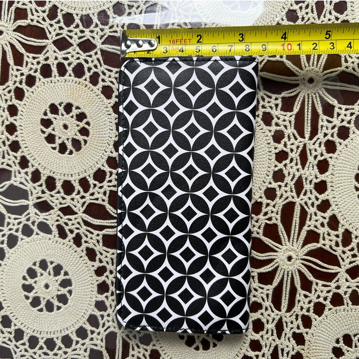 NWT Mundi Black & White Wallet Clutch Credit Card Holder Boxed Classic