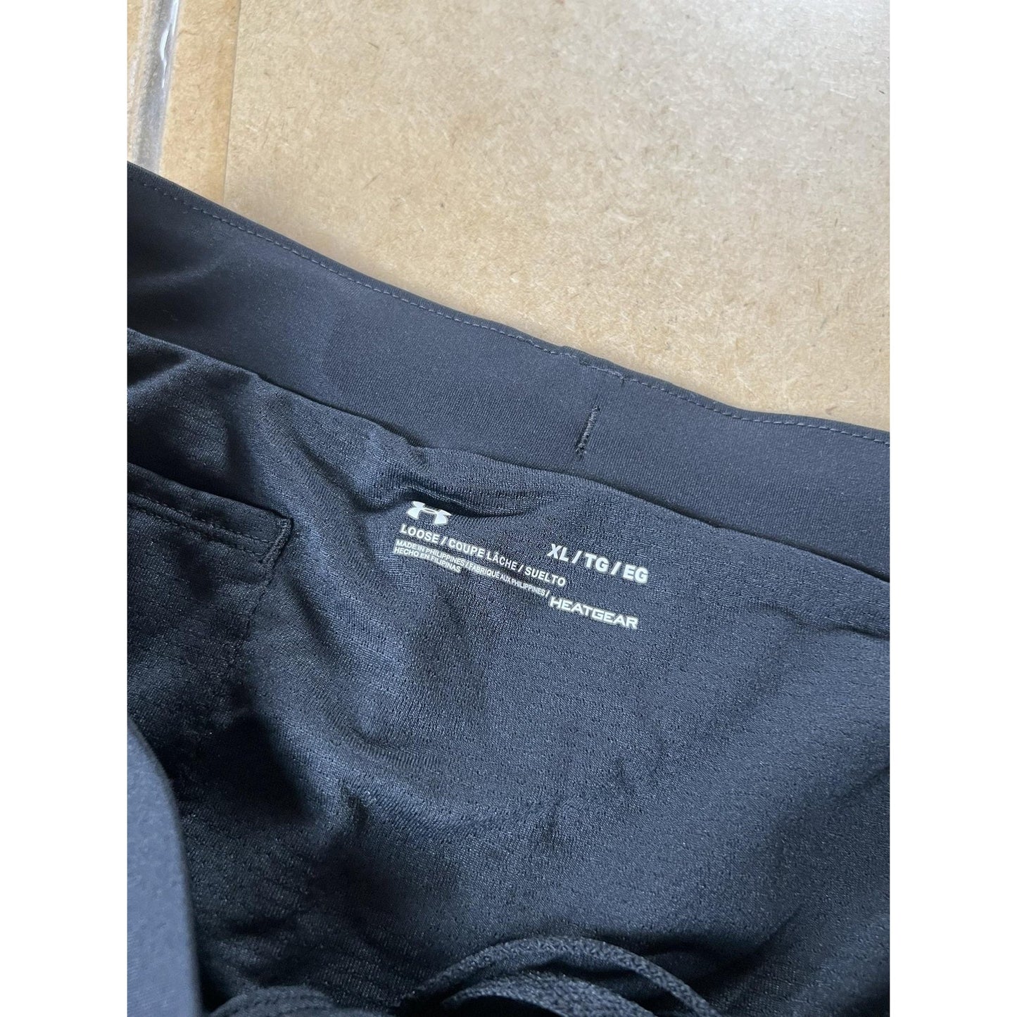 Under Armour Hot Pants Womens XL Black Jersey Polyester Spandex HeatGear