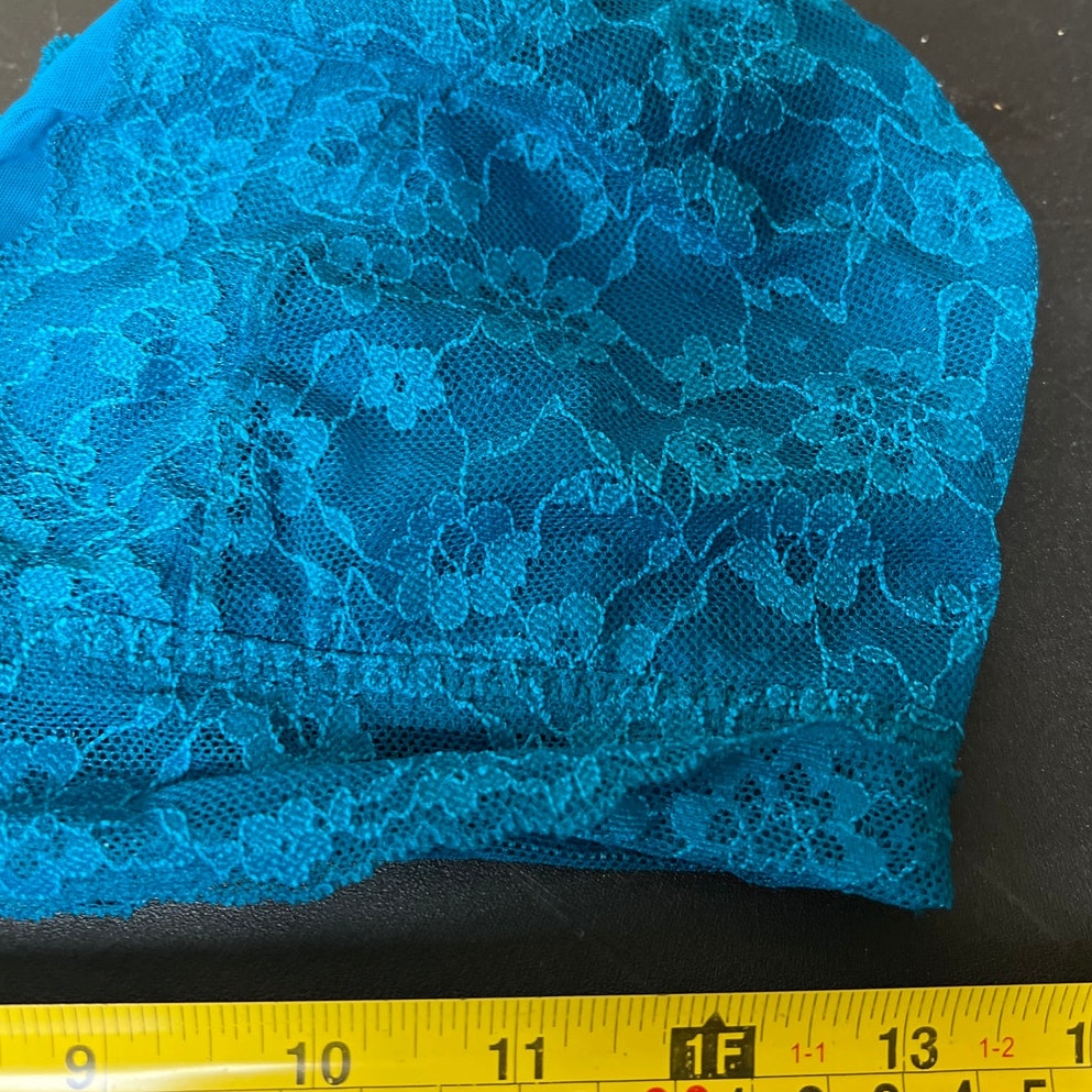 Victoria Secret Size Curvy Medium Blue Lace Bralette