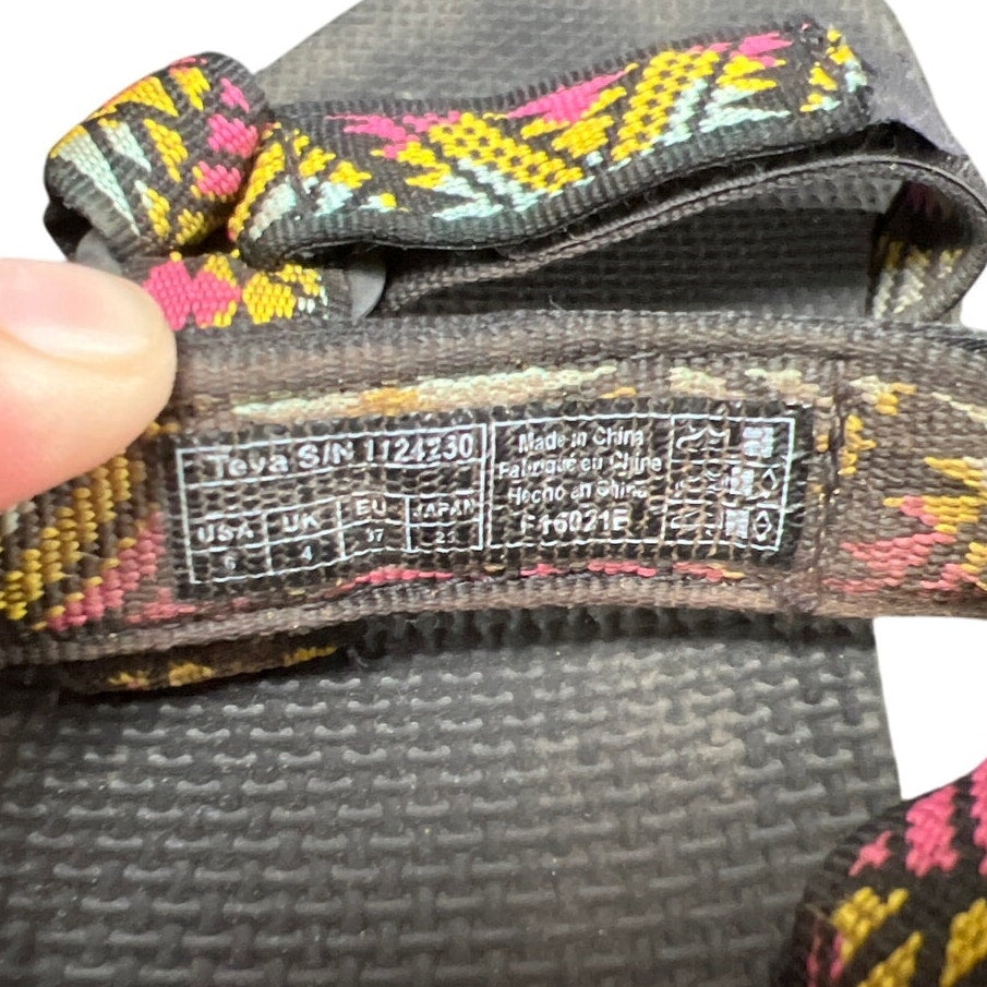 Teva Universal Sandal Size 6 Hiking Shoes Tribal Print Color Adjustable