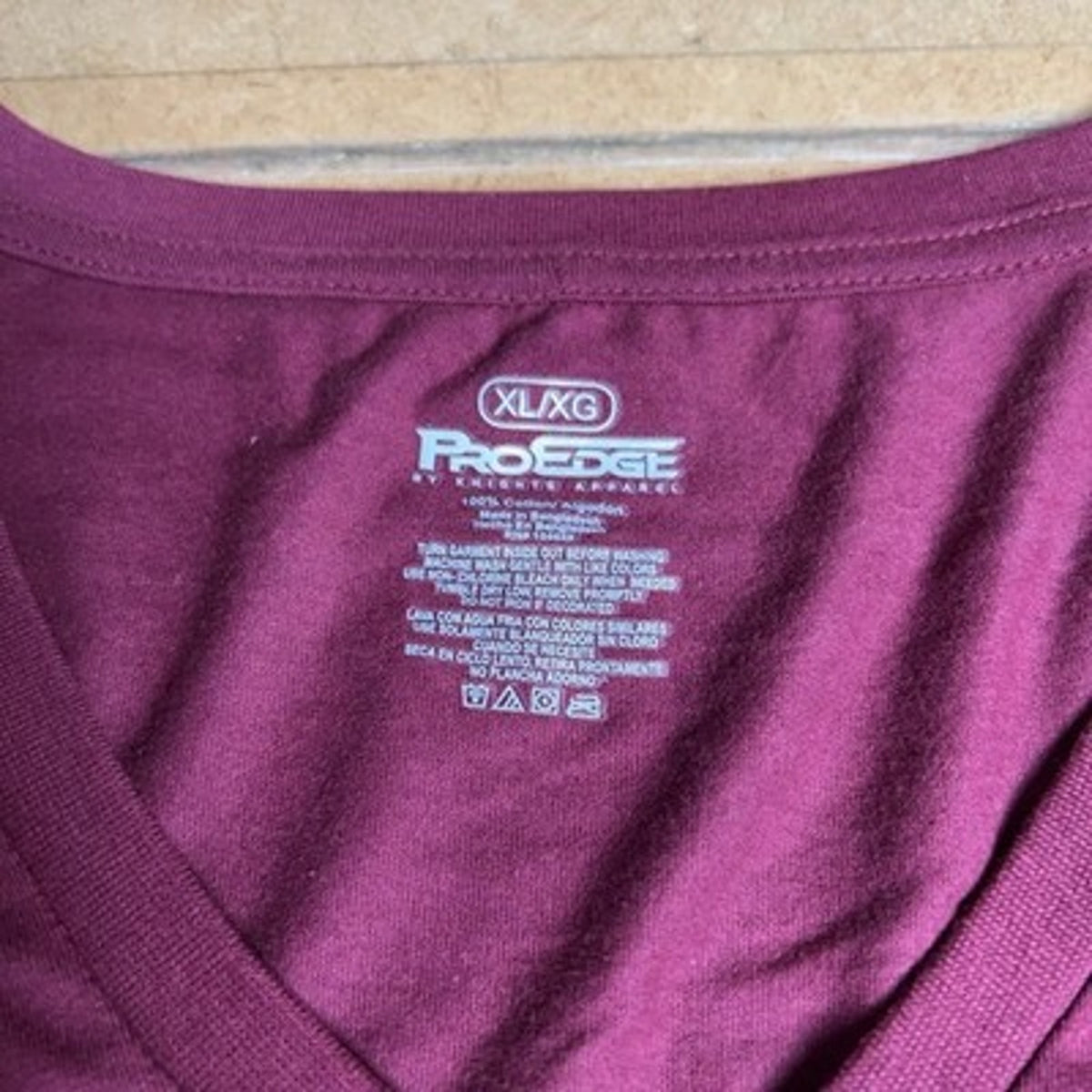ProEdge T-Shirt Womens XL Red Minnesota Golden Gophers V-Neck Rhinestone