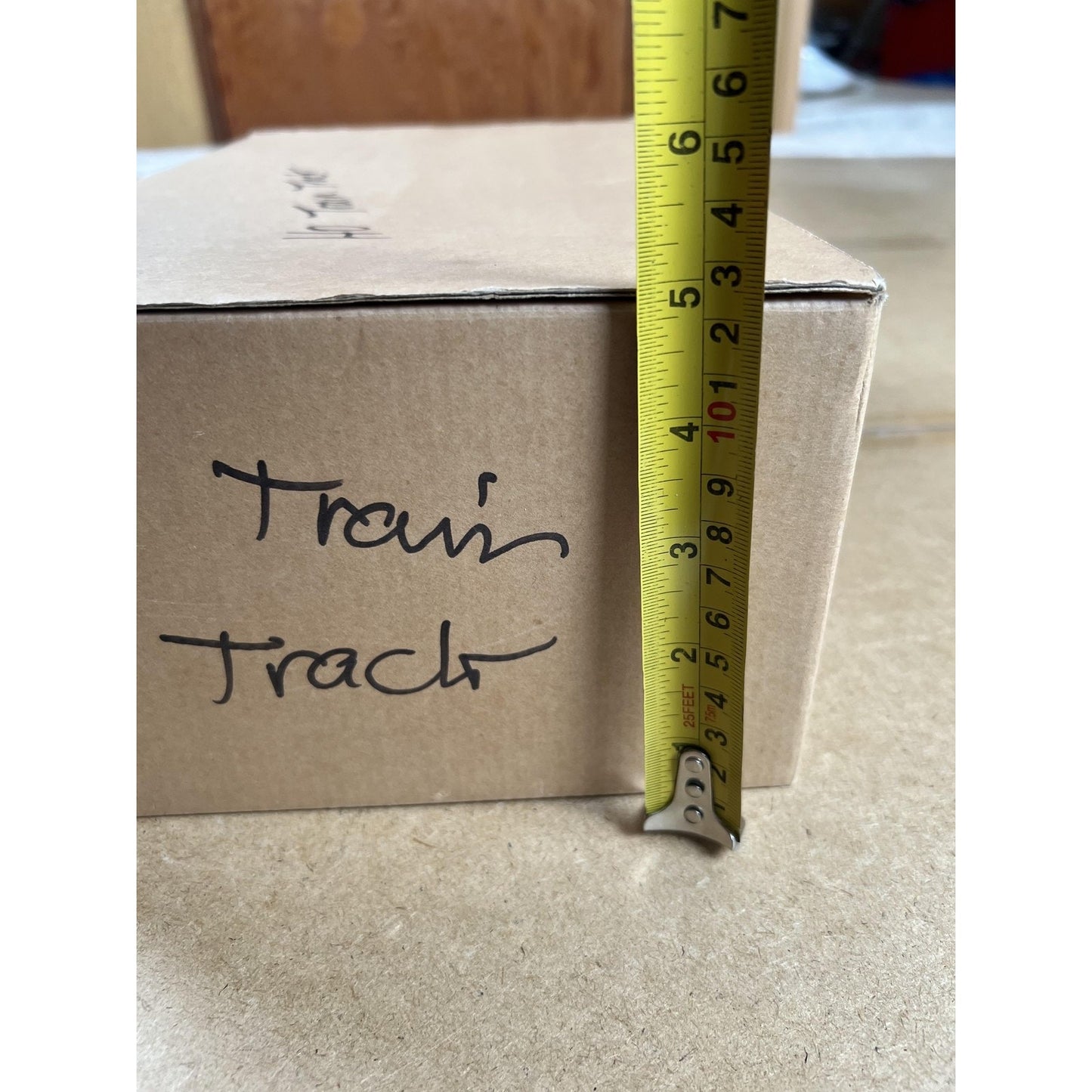 Life-Like HO Scale Train Track Lot With 4 Cars Conrail Maine Central Flyer