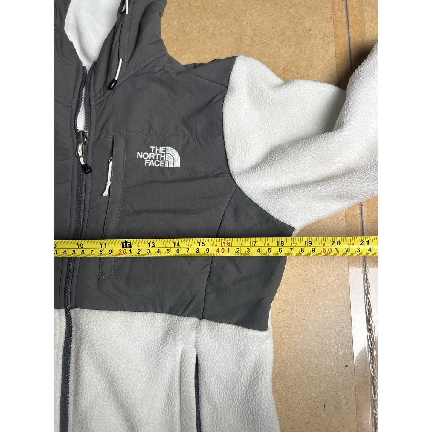 The North Face Sweater Womens S White Gray Full Zip Hooded Fleece Polartec
