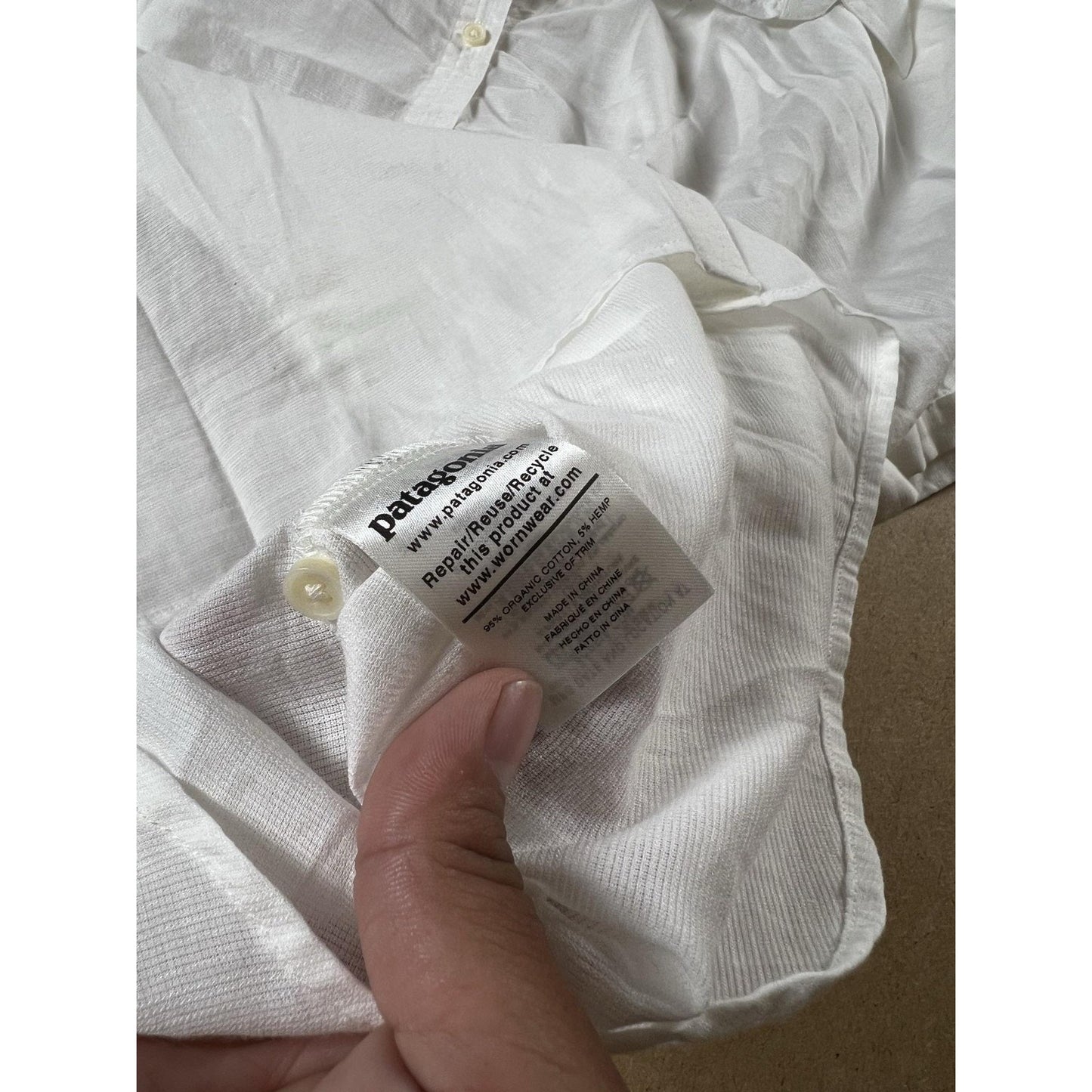 Patagonia Button-Up Womens XL White Collared Short Sleeve Lightweight Casual