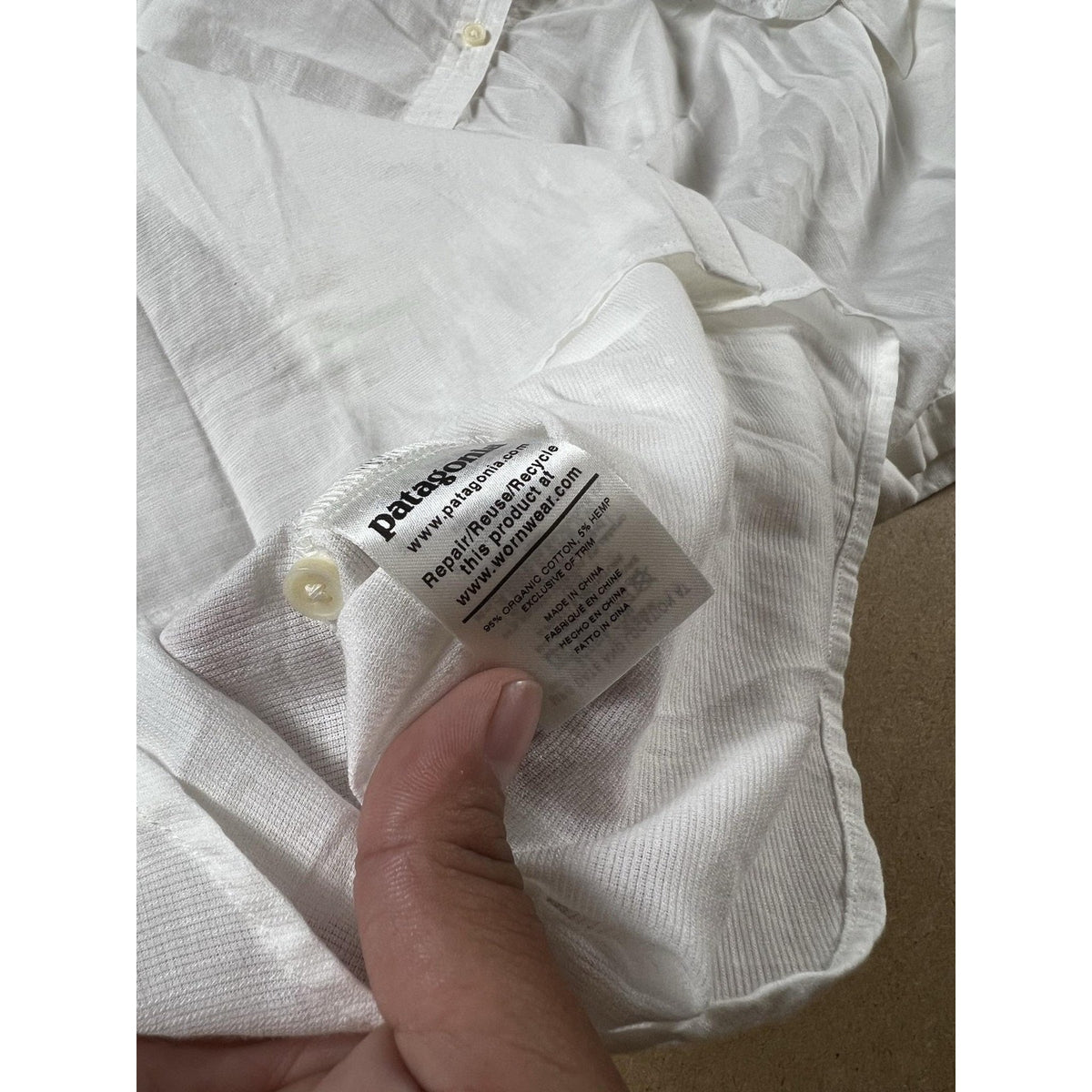 Patagonia Button-Up Womens XL White Collared Short Sleeve Lightweight Casual