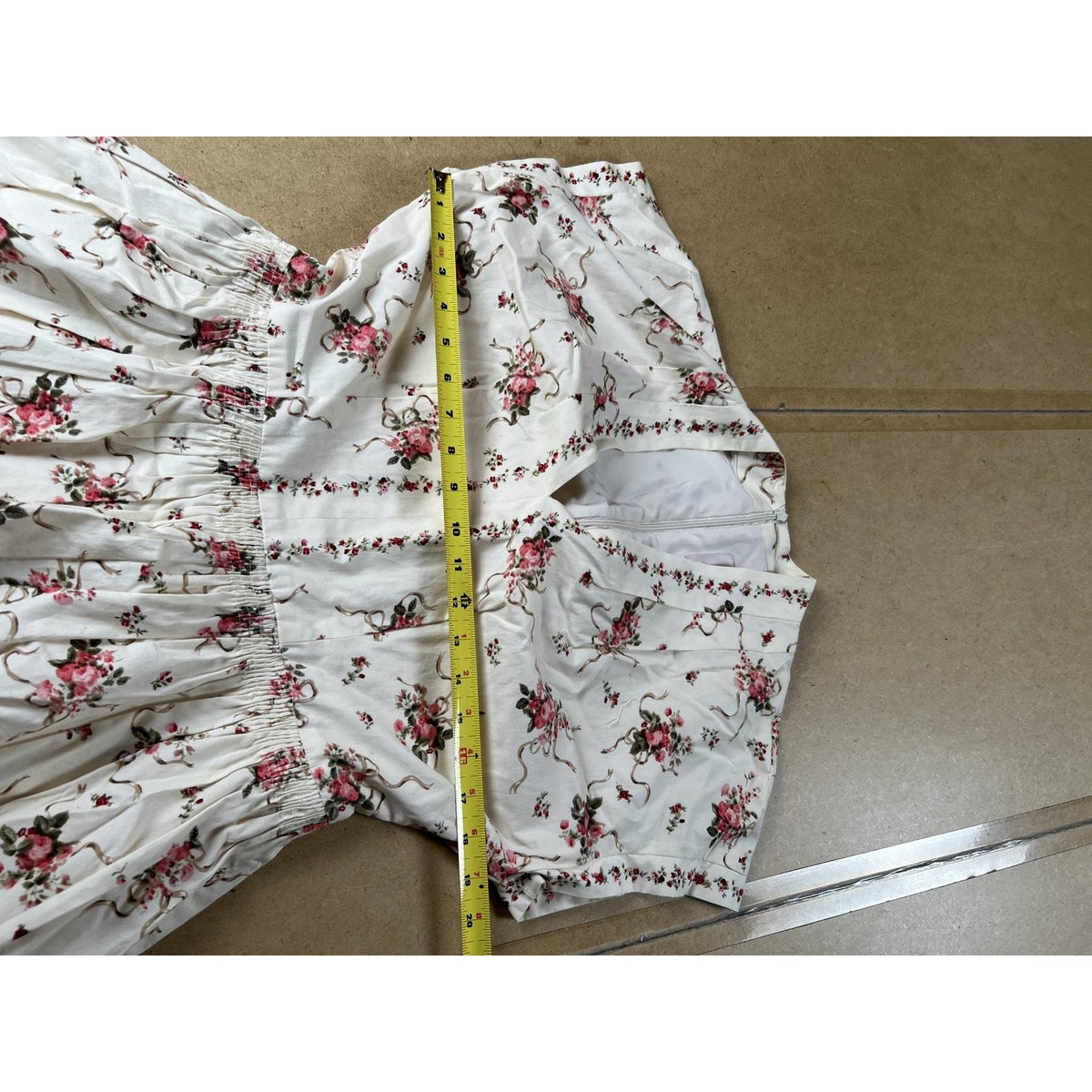 Gal Meets Glam Dress Womens 4 White Floral Knee Length Fit & Flare V-Neck