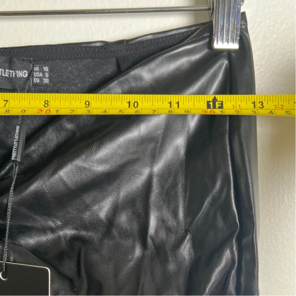 NWT Pretty Little Thing Black Faux Leather Pants Women's Size 6