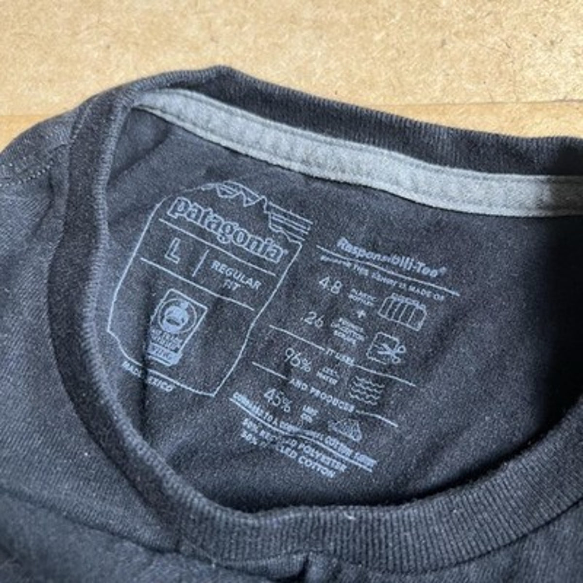 Patagonia Shirt Mens L Black Short Sleeve Crew Neck Tagless Back Graphic