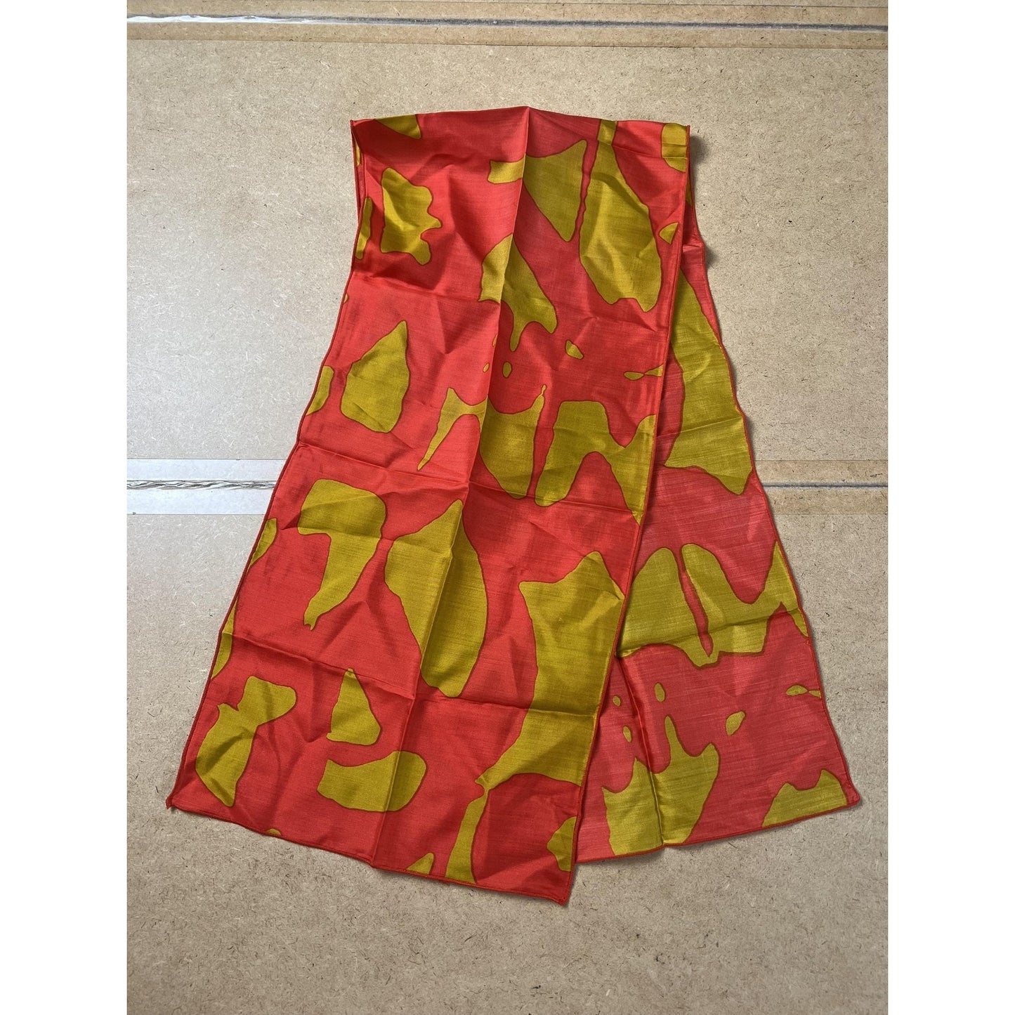 Vera Kerchief Unisex One Size Red Camouflage 100% Silk Dupion Rectangle Scarf