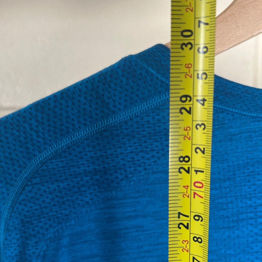 Lululemon Metal Blue Vent Tech Long Sleeve Large