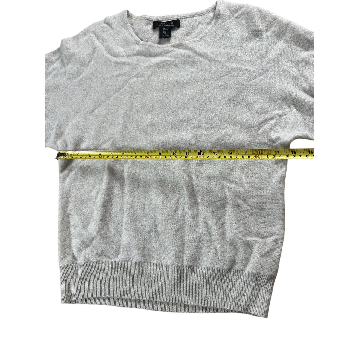 Tahari T-Shirt Womens M Gray Crew Neck Long Sleeve 100% Cashmere Knit Pullover