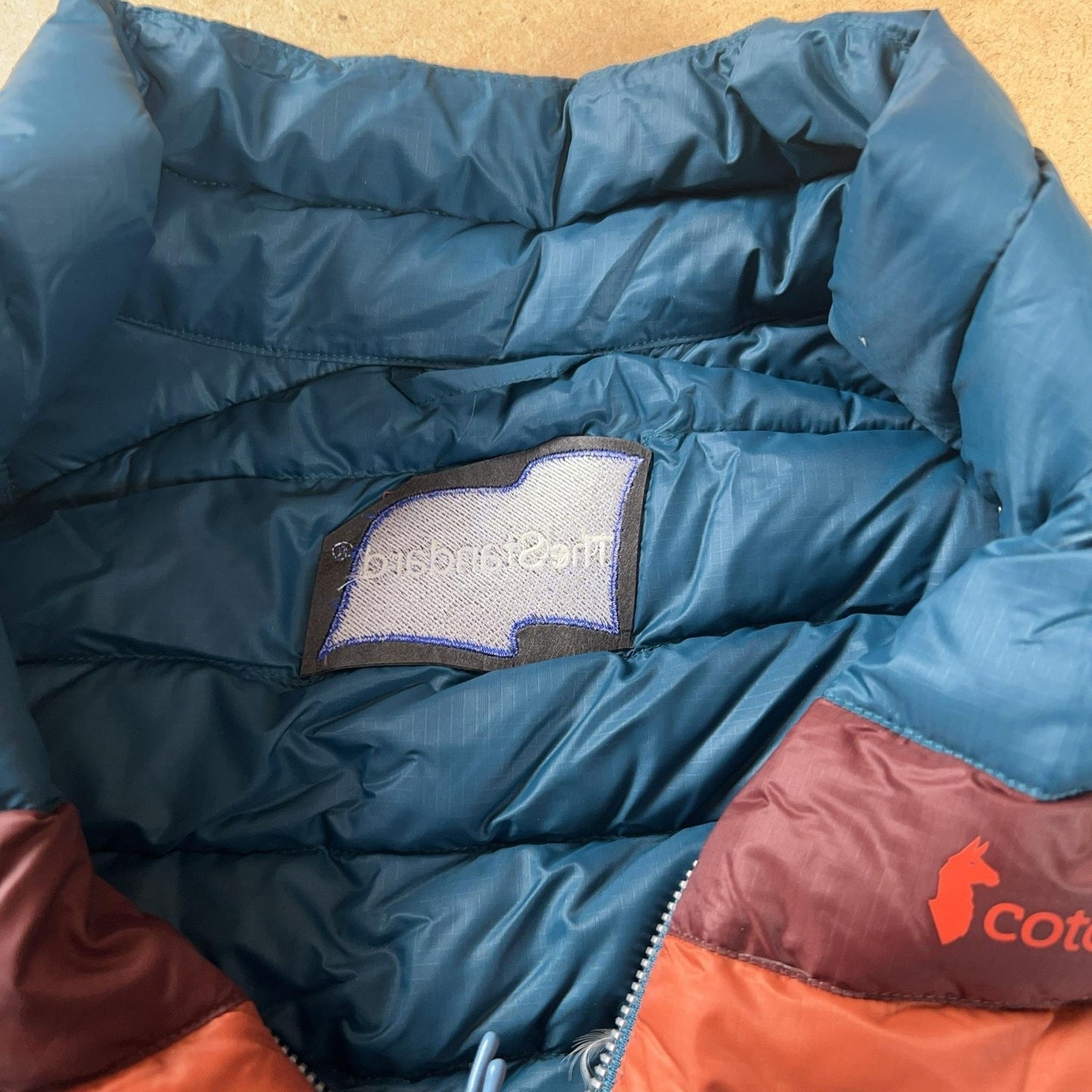 Cotopaxi Vest Womens L Blue Fuego Down Striped Packable Insulated Lightweight