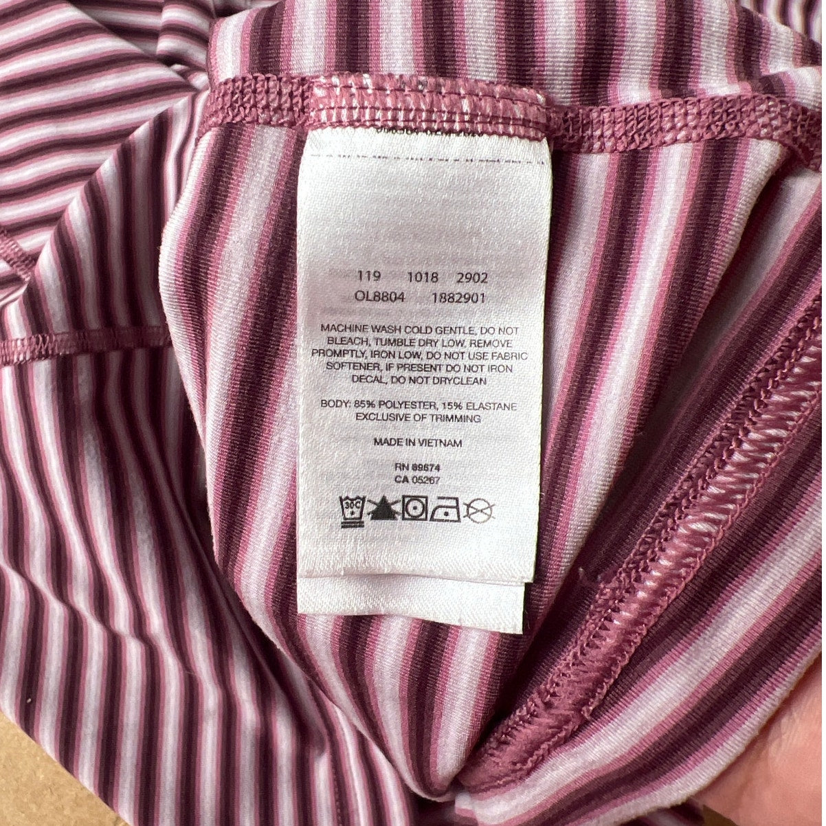 Mountain Hardwear Small Purple Striped Womens 1/4 Zip Performance Pullover