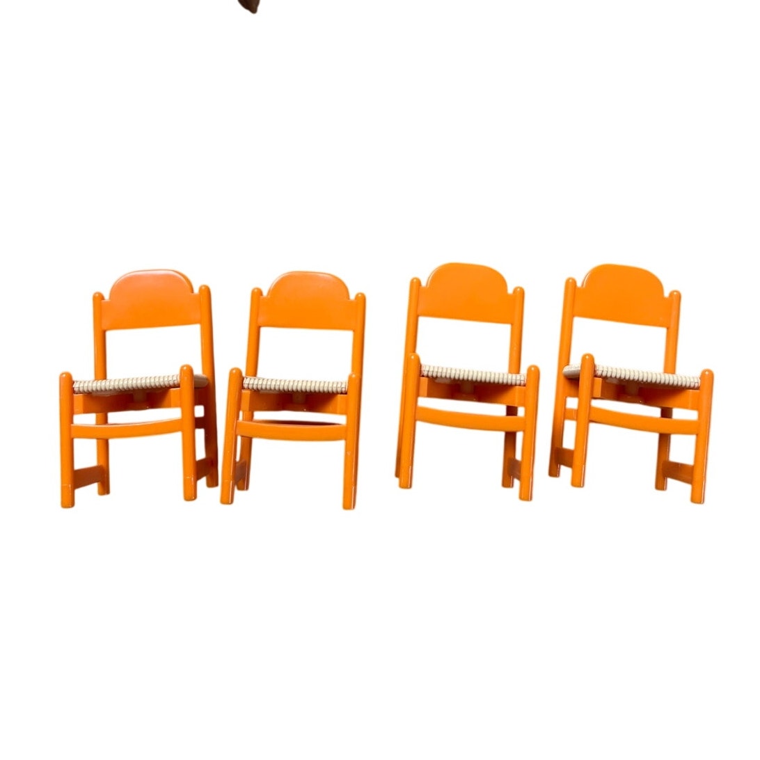 VINTAGE Doll House TOMY1970's Dining Room Furniture Table & 4 Orange Chairs