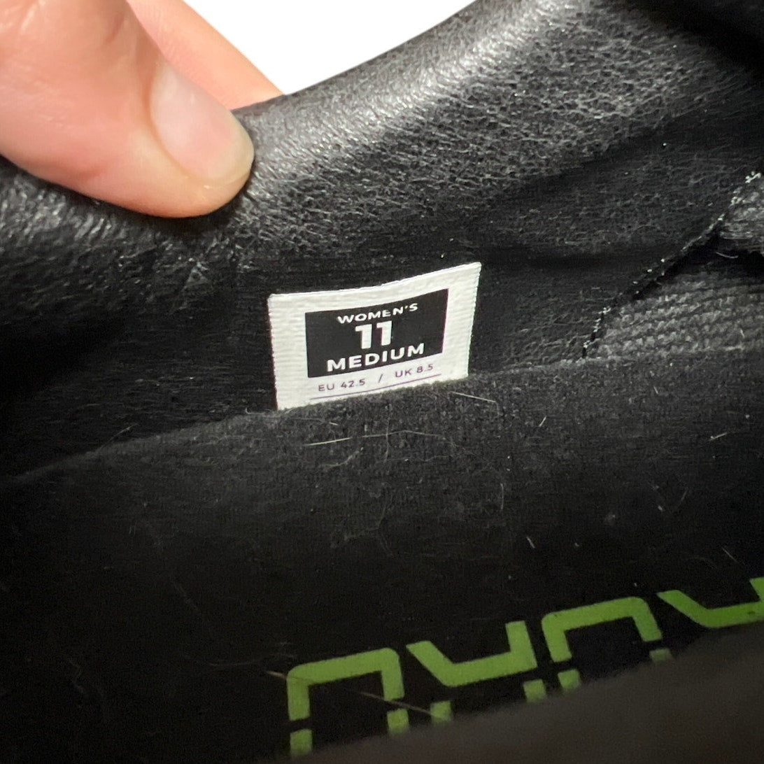 Kuru Women's Size 11 Roam Walking Tennis Shoe