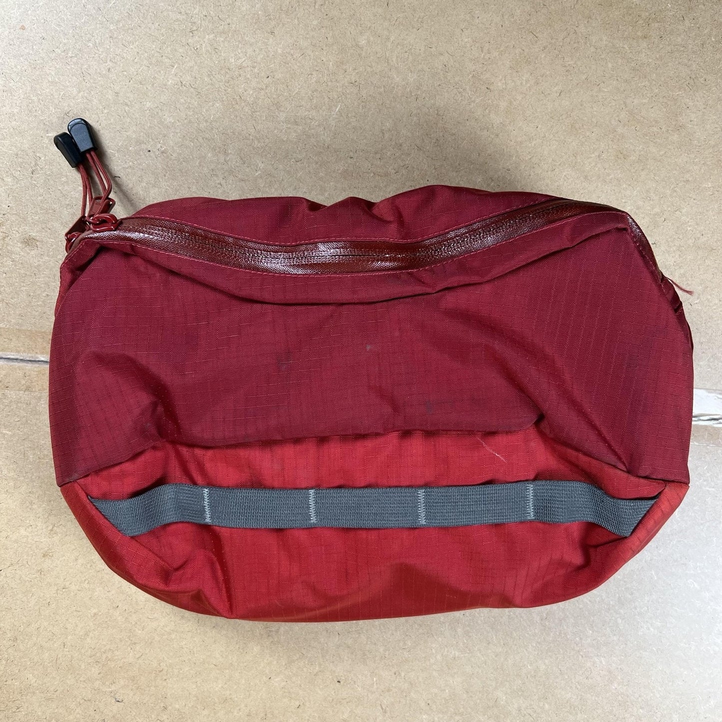 Arc'teryx Waist Pack Red One Size Hiking Hip Belt 4 Pockets Nylon Men Zip