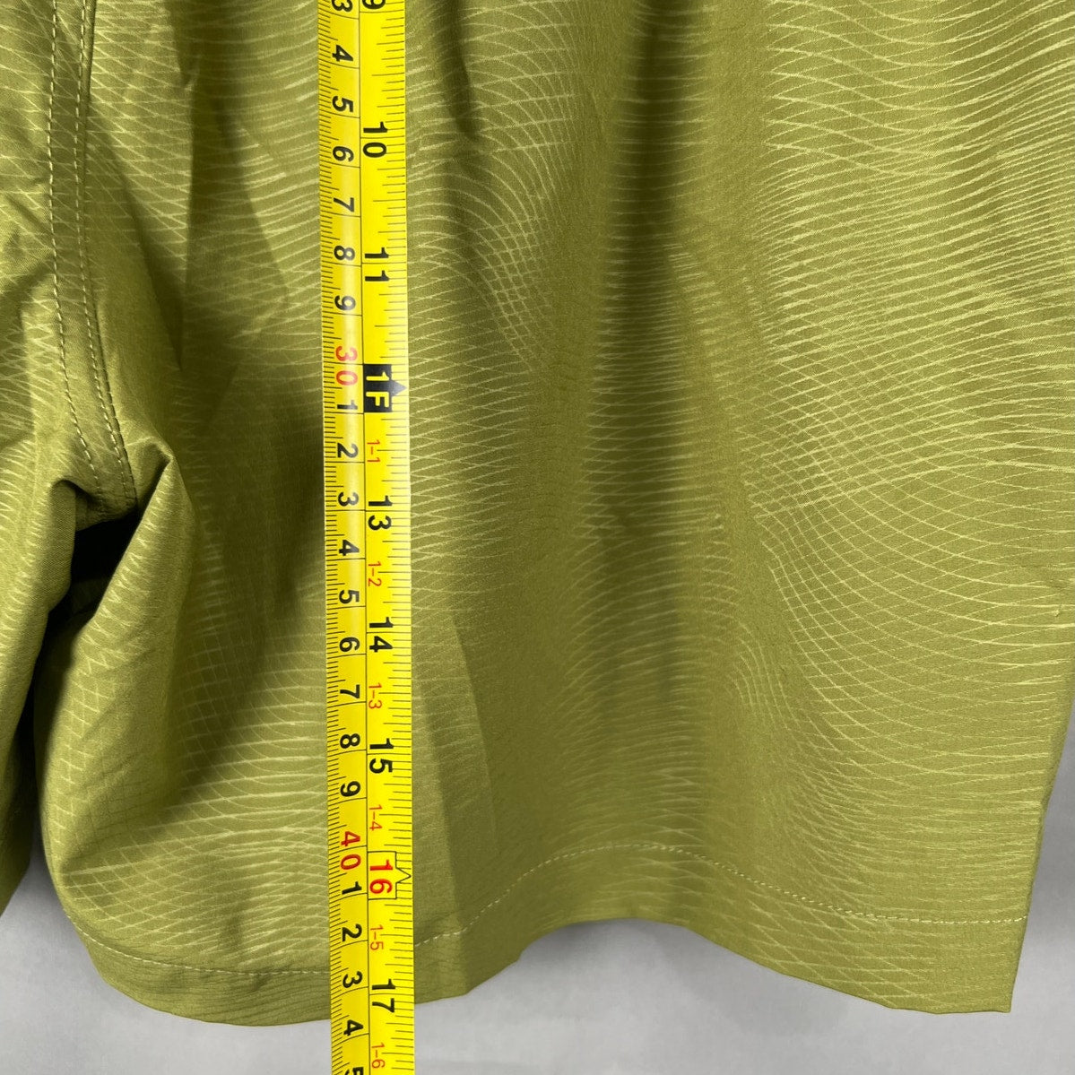 Rayasun Island XL NWT Inspired Volley Me Linear Stamp Print SHorts