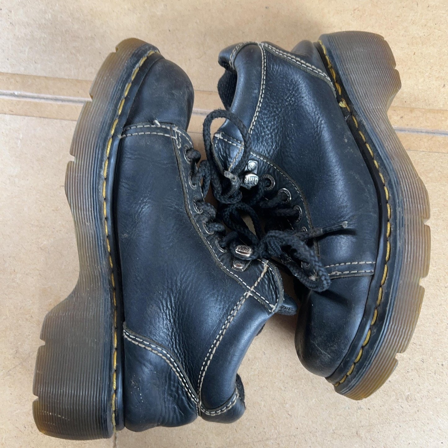 Dr. Martens Shoes Mens Size 7 Black Derby Leather Lace Up 1460 Slip Resistant
