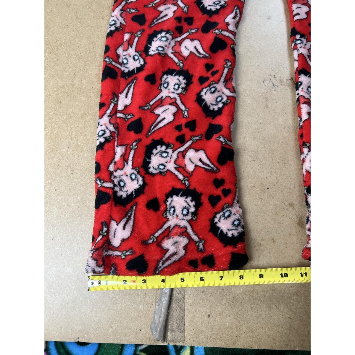 Betty Boop Studios Pants Womens S Red Fleece Sweatpants Elastic Waist Cartoon