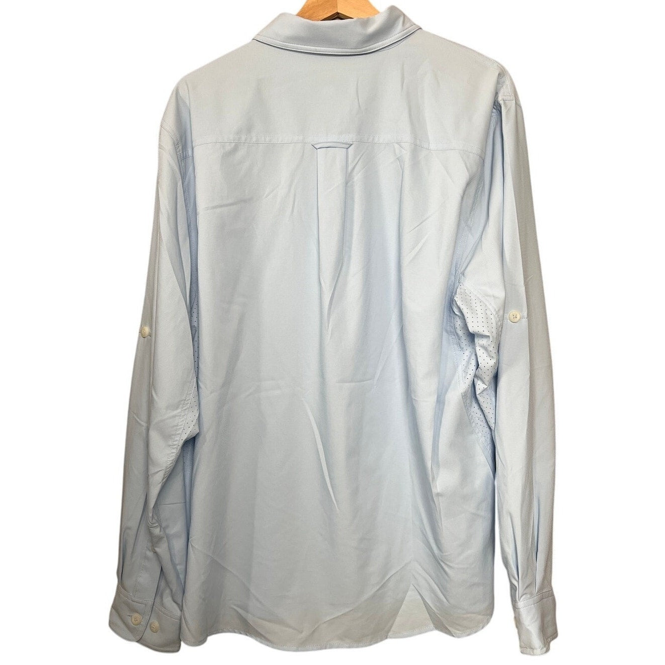 NWT Coolibar UPF 50+ Men Light Blue Long Sleeve Button Down Size L