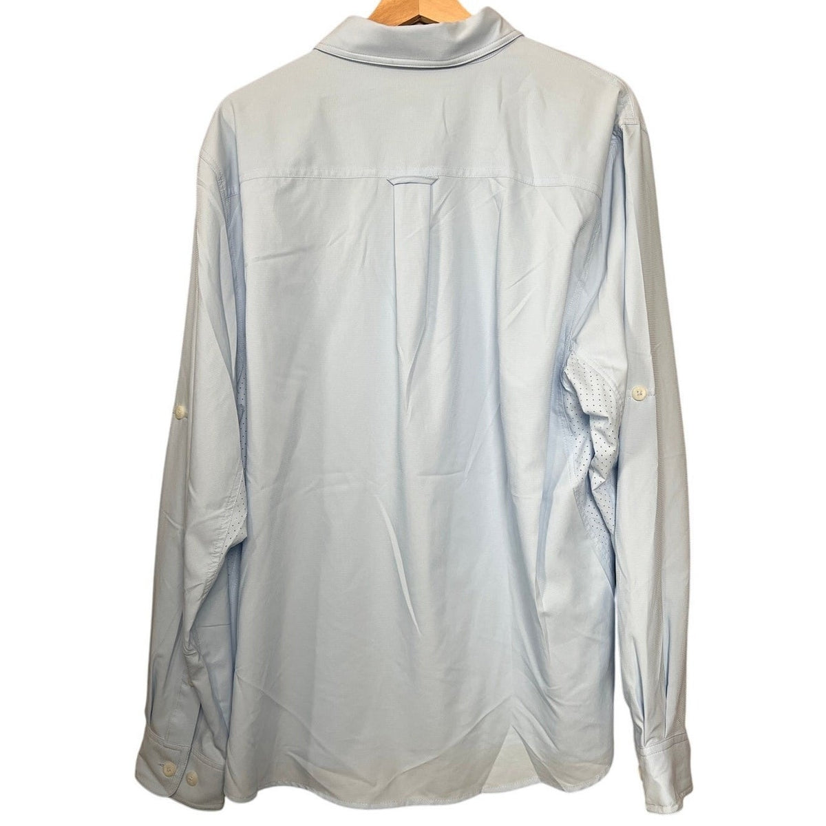 NWT Coolibar UPF 50+ Men Light Blue Long Sleeve Button Down Size L