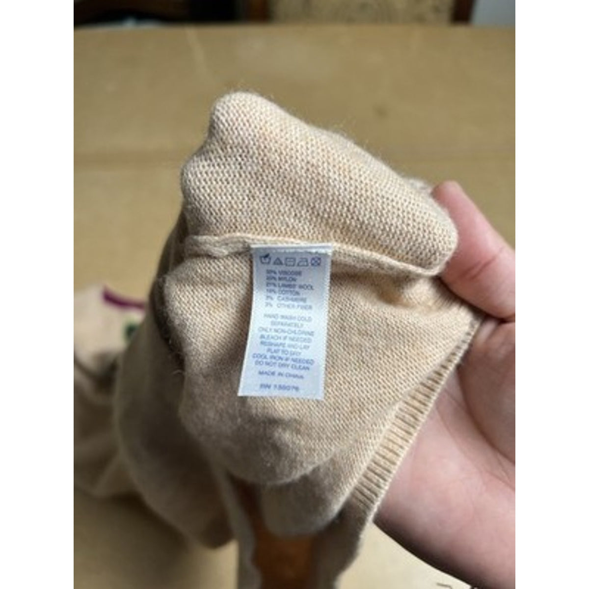C. Wonder Sweater Womens S Beige Pullover Crew Neck Dog Graphic Bow Wool Blend