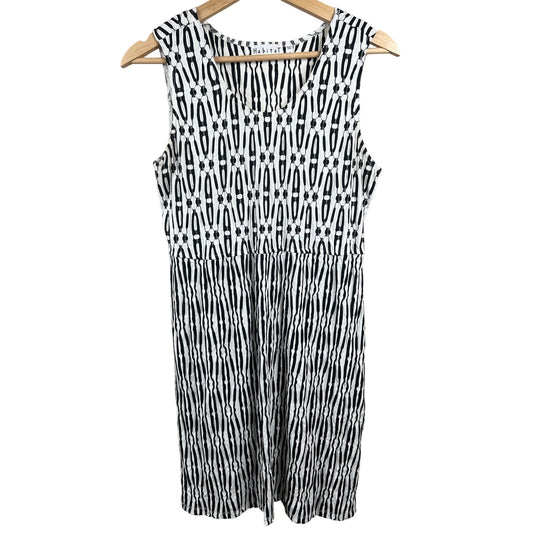 HABITAT Black and White Crinkle Tank Sheath Polyester Spandex Size Small