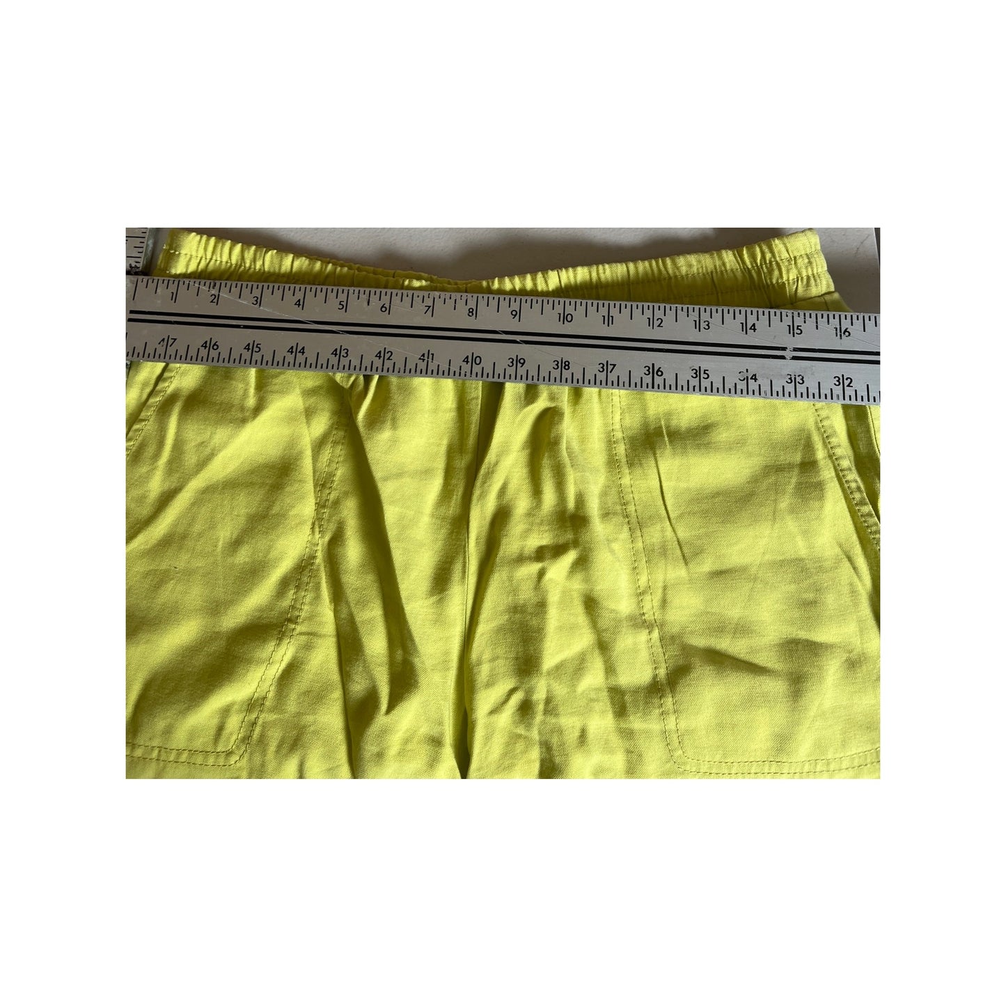 BCBGMAXAZRIA Women Stretchable Yellow Shorts *Dimensions In Pictures*