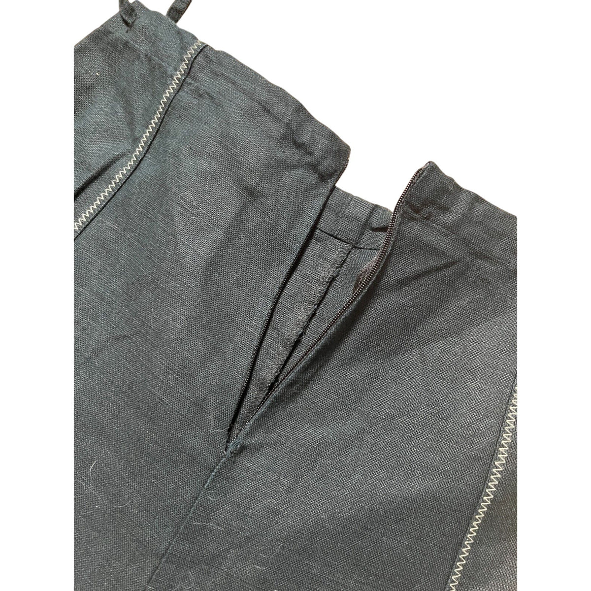 Richard Malcolm Witchy Black Size 10 Skirt White Stitching |Broken Zipper