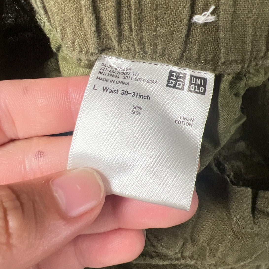 Uniqlo Large 30 Linen/Cotton Green Shorts Elastic Waist