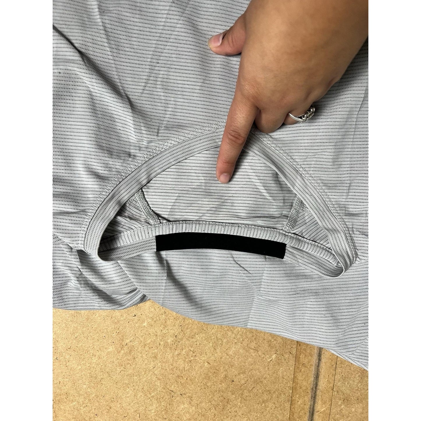 Lululemon Shirt Mens L Gray Striped Lightweight Crew Neck Athletic Running