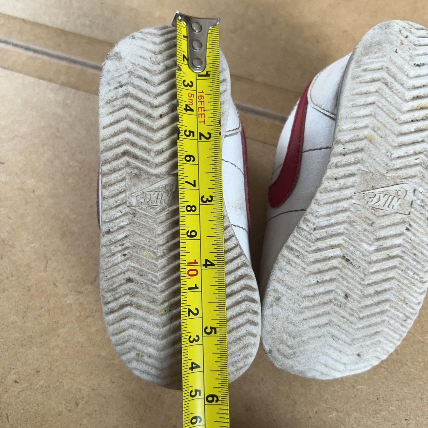 Nike Shoes Womens Size 5 White Faux Leather Slip-On Hook & Loop Logo Casual