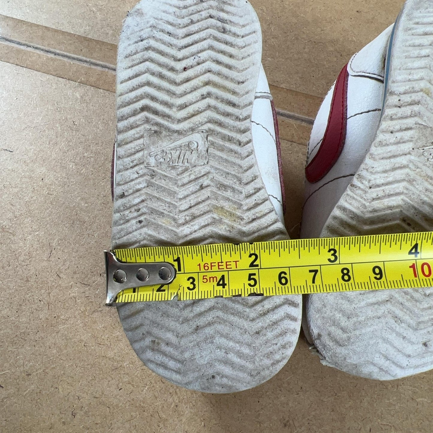 Nike Shoes Womens Size 5 White Faux Leather Slip-On Hook & Loop Logo Casual