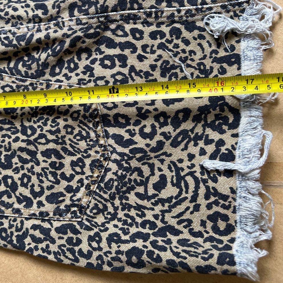 Madewell Rigid Denim A-Line Mini Skirt in Leopard Print Size 32