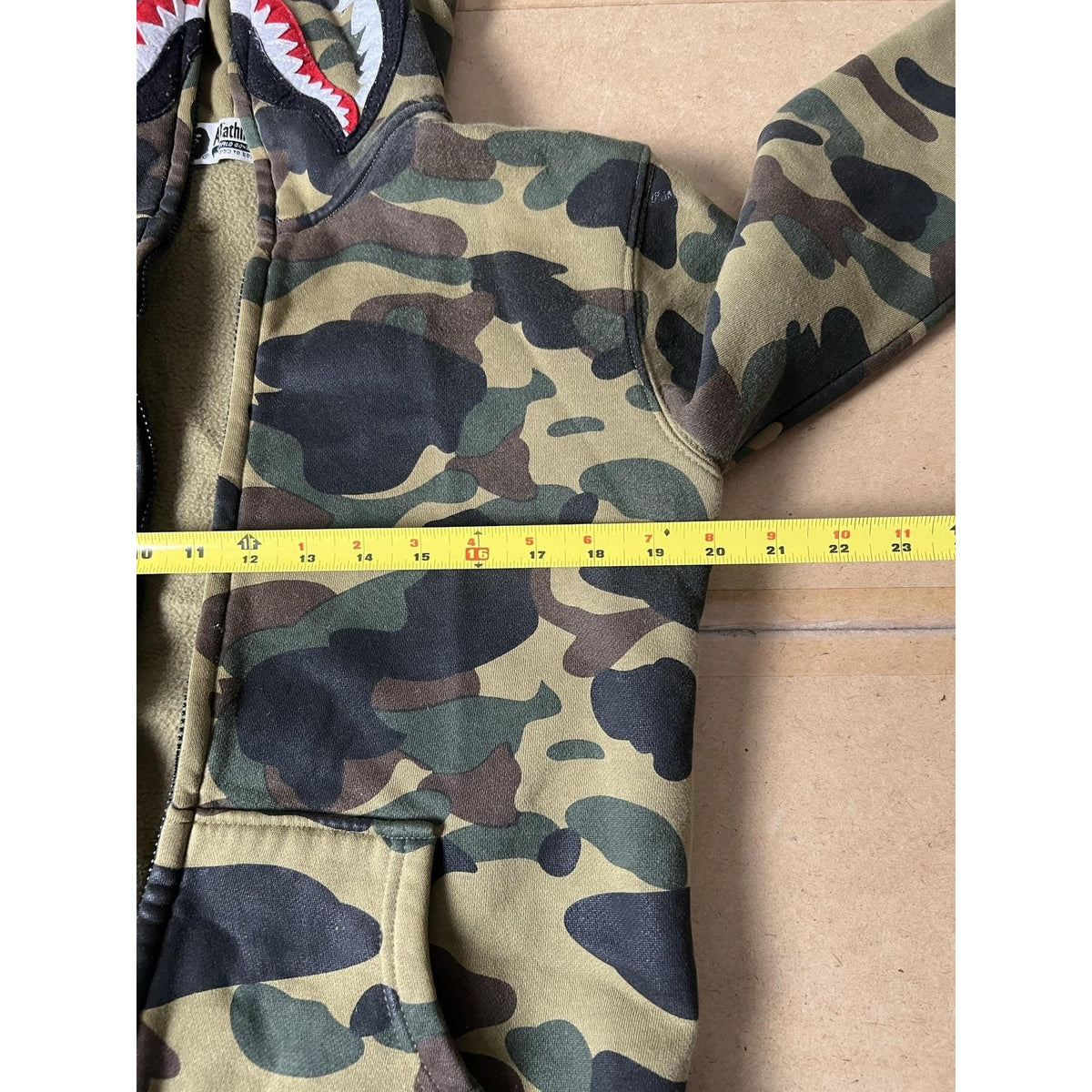 A Bathing Ape Sweater Mens M Green Camo Full Zip Hooded Shark Face Embroidered