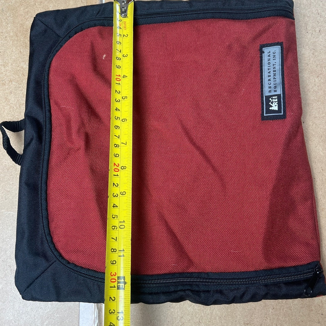 REI Hanging Sundry Personal Items Zipper Travel Pouch Tote Bag