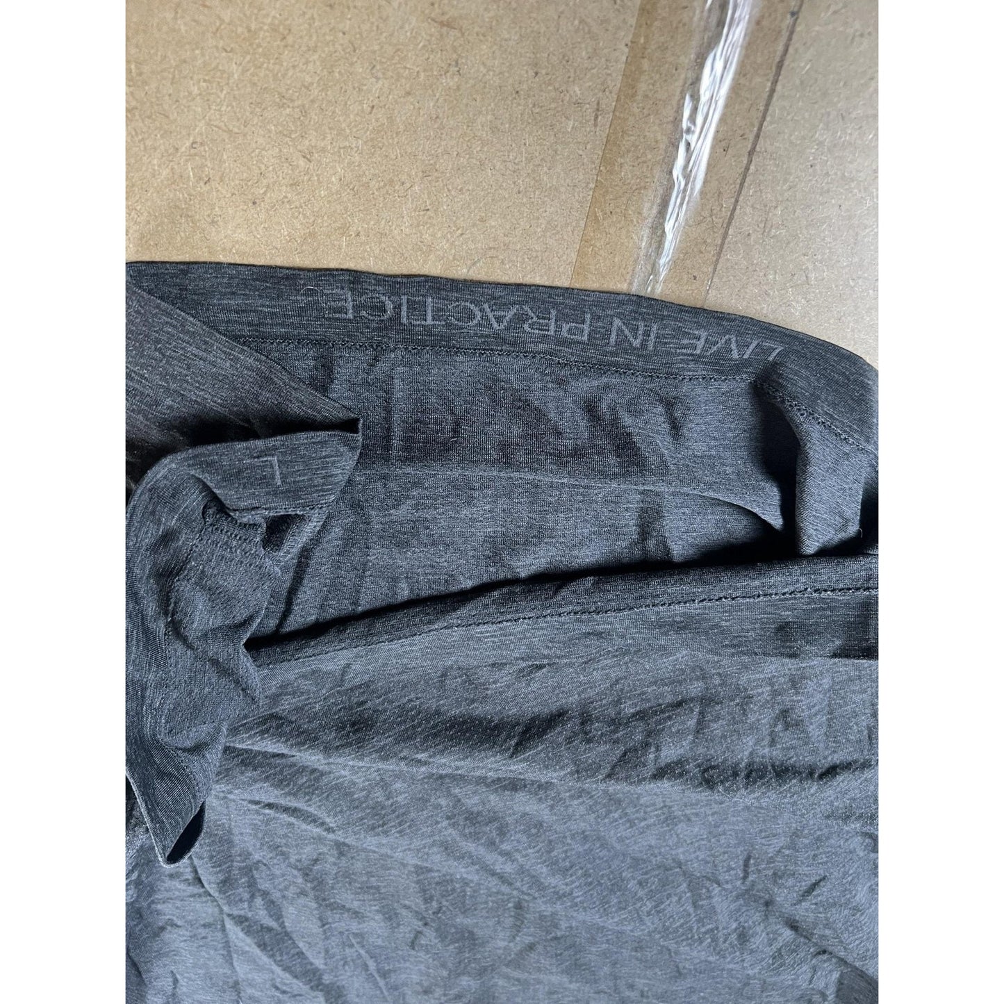 Lululemon Shirt Mens L Gray Long Sleeve Crew Neck Athletic Tagless Breathable