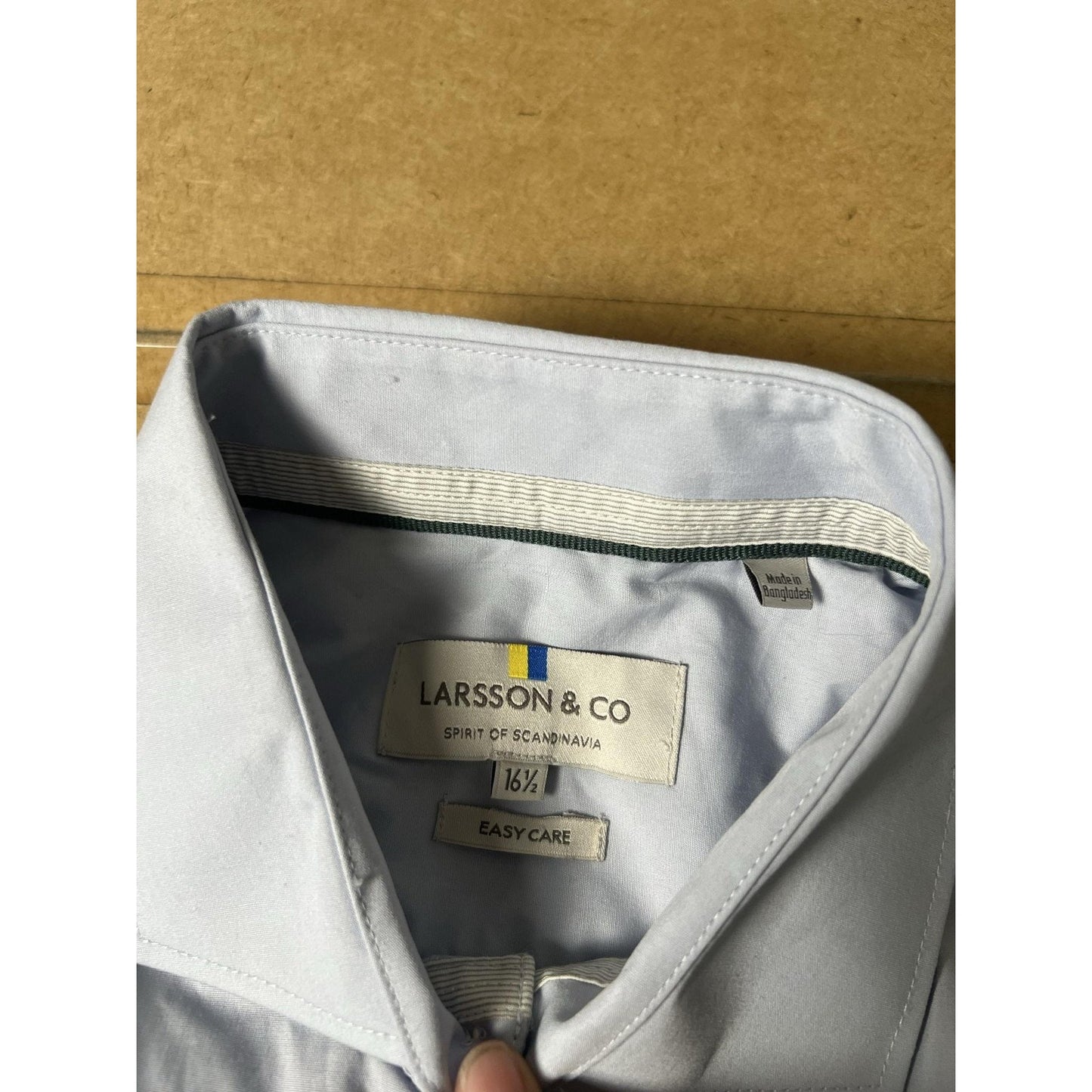 Larsson & Co Shirt Mens L Blue Long Sleeve Button Up Collared Business Easy Care