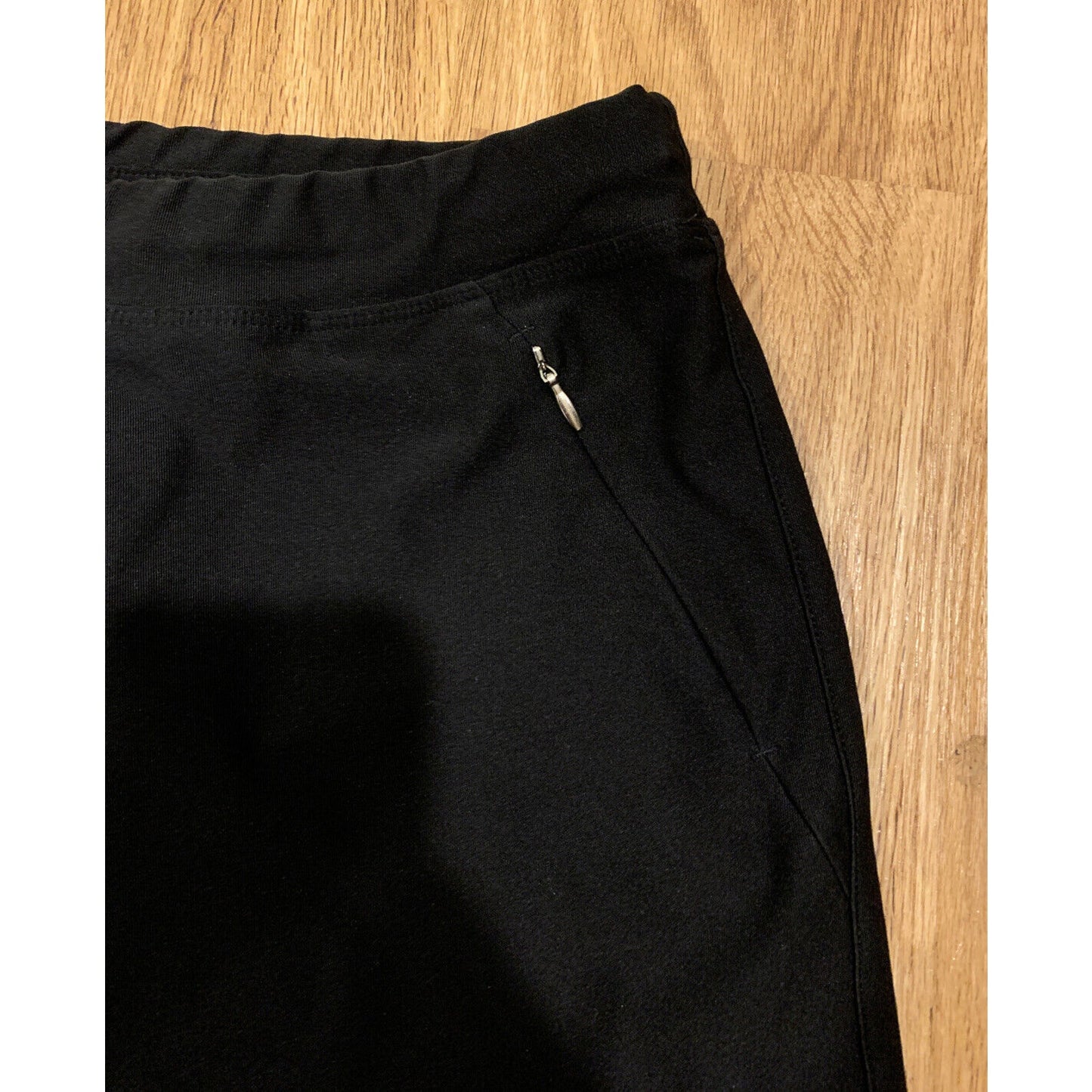 Lucy Black Cropped Gaucho Pants Size XS - EUC