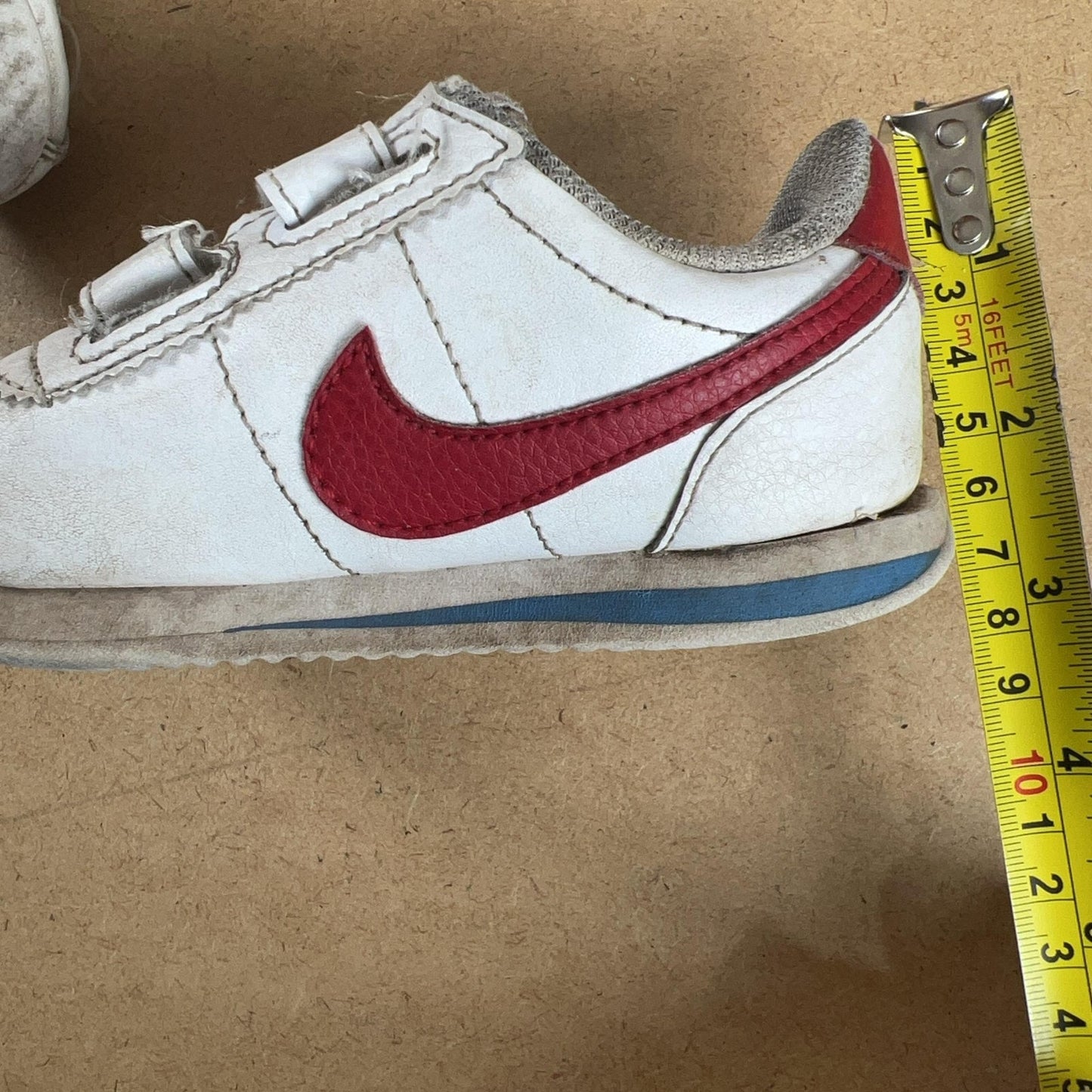 Nike Shoes Womens Size 5 White Faux Leather Slip-On Hook & Loop Logo Casual