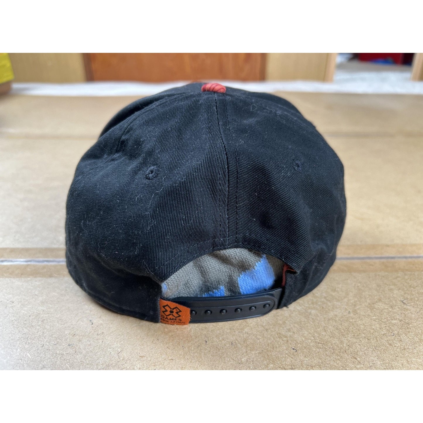 Ultimate Athletic Sportswear Hat Cap Snap Back Mens One Size Black Striped