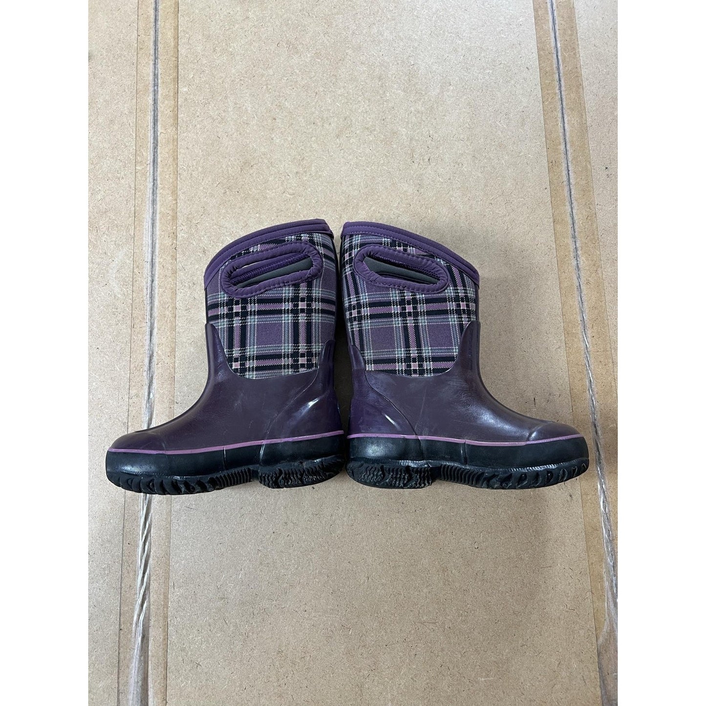 Bogs Boots Unisex Kids Size 9 Purple Classic Winter Plaid Rubber Snow Waterproof