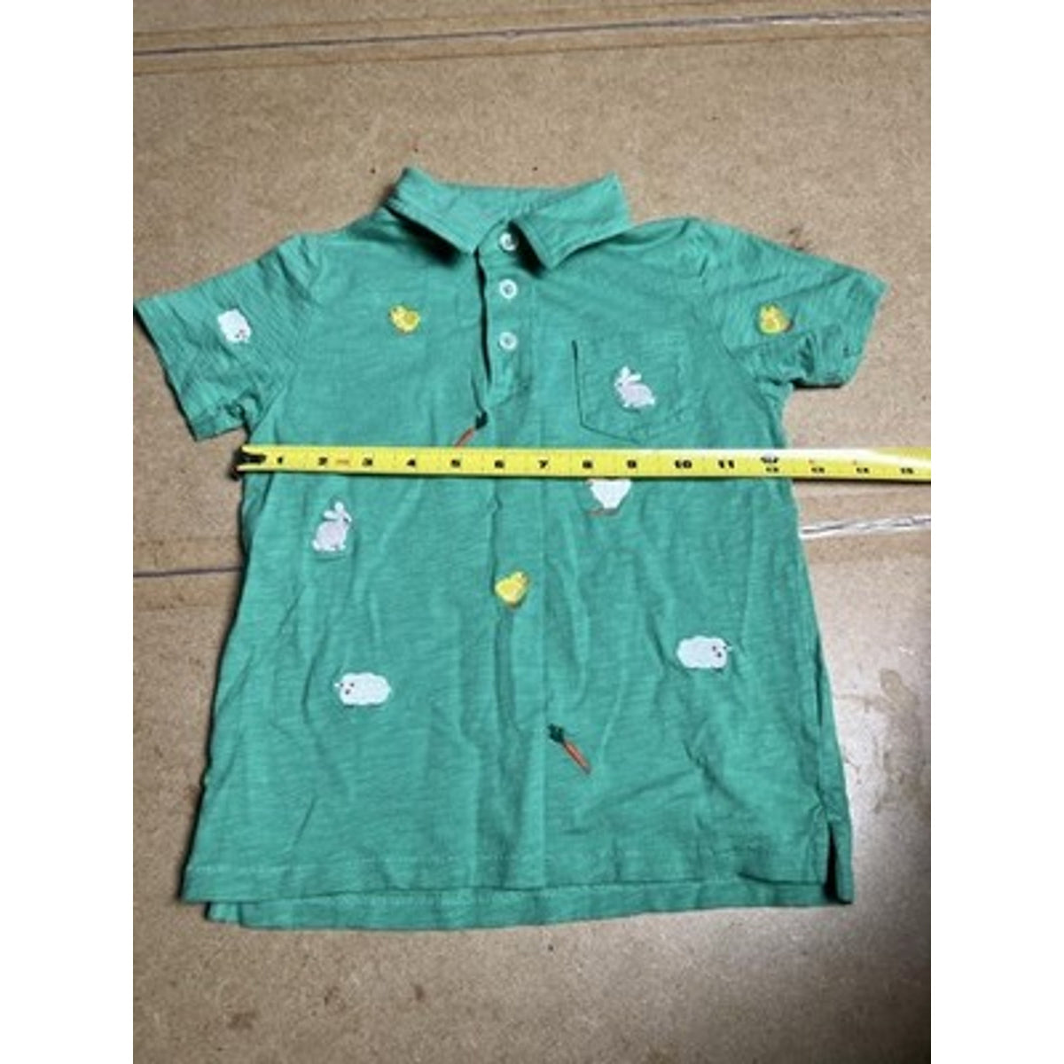 Mini Boden Polo Boys 5T Green Short Sleeve Collared Pocket Embroidered Bunny