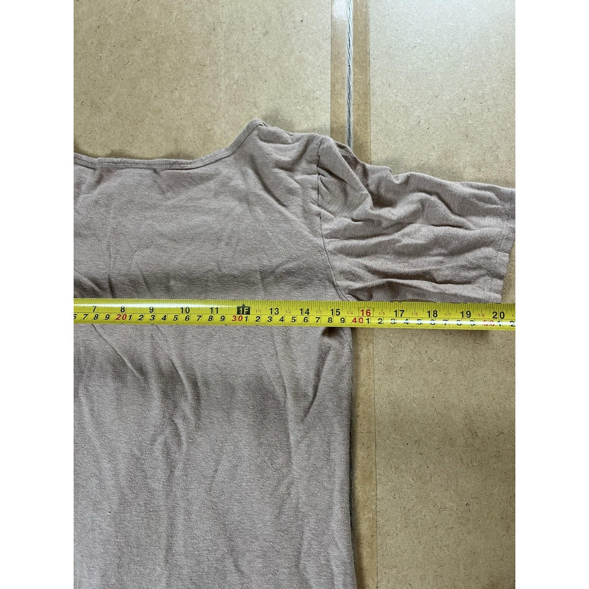 Patagonia T-Shirt Womens S Beige Scoop Neck Lightweight Jersey Casual Relaxed