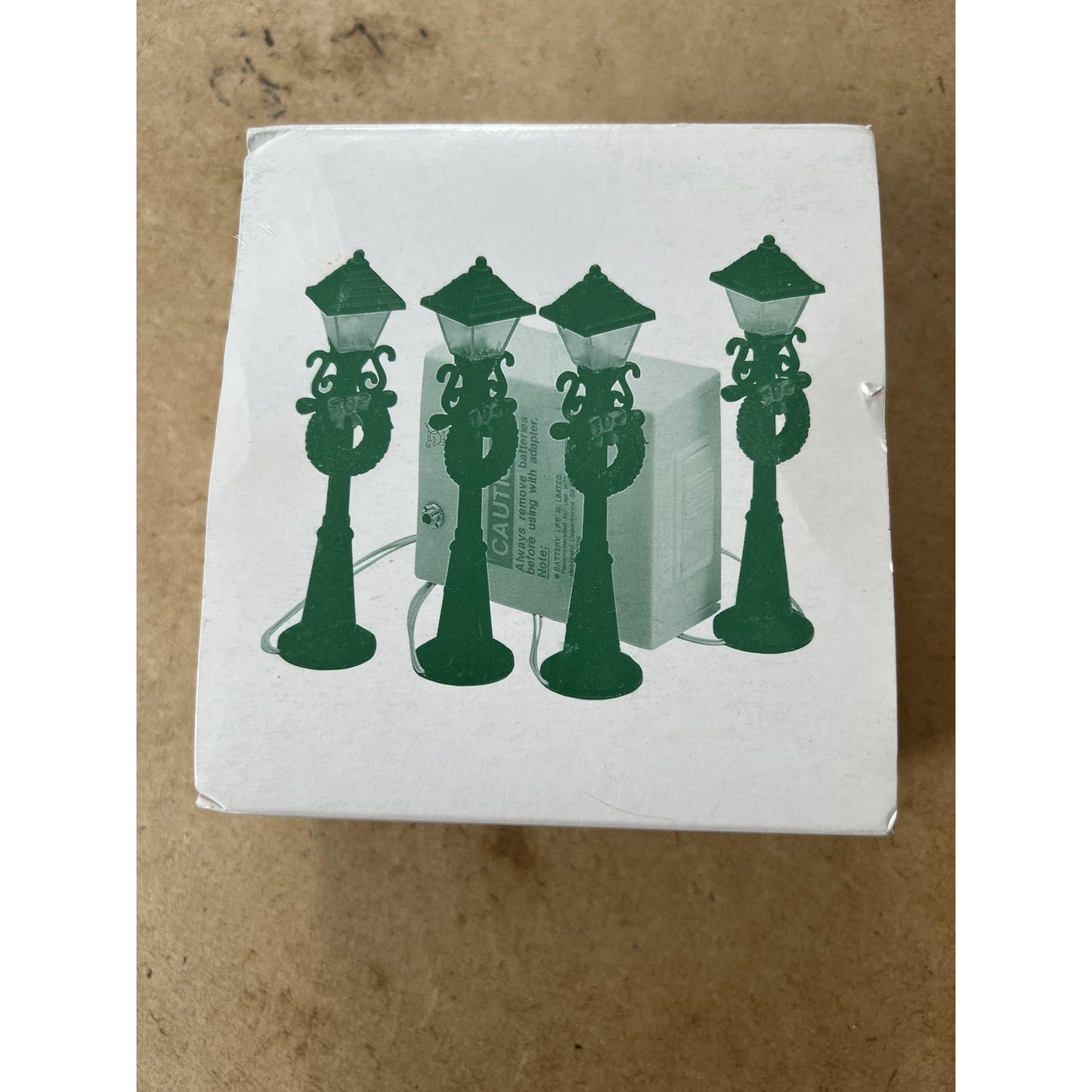 Department 56 Village Turn Of The Century Lampposts Set Of 4 Lighted Green