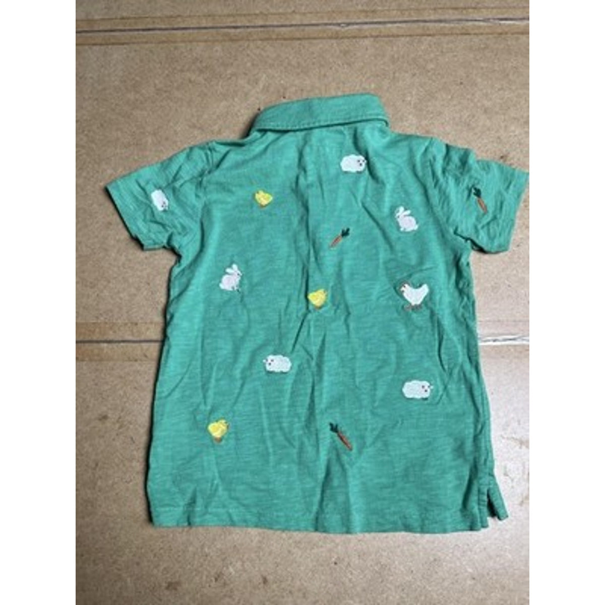 Mini Boden Polo Boys 5T Green Short Sleeve Collared Pocket Embroidered Bunny