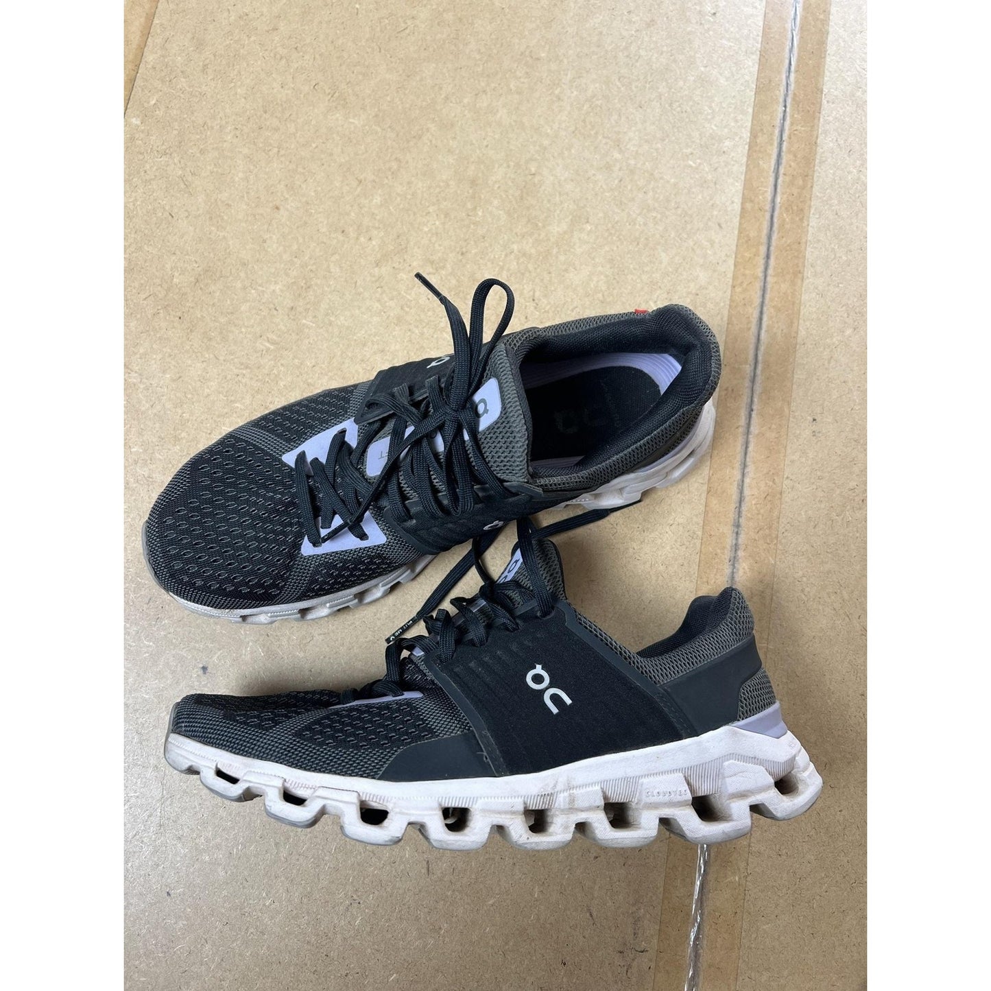 On Running Shoes Womens 9 Black Mesh Lightweight Cushioned Lace Up Sneakers
