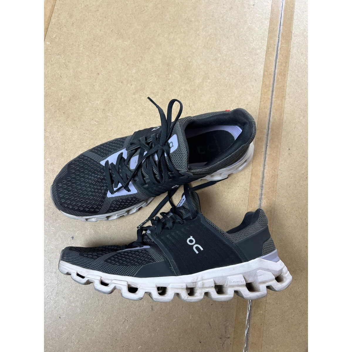 On Running Shoes Womens 9 Black Mesh Lightweight Cushioned Lace Up Sneakers